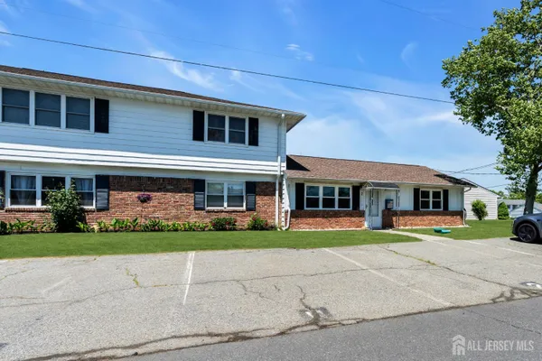 Property Slideshow image 2 of 15 | 2 utah dr, Old Bridge, NJ, 07747