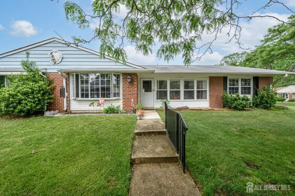 Property Slideshow image 2 of 21 | 1270-b argyll cir, Lakewood, NJ, 08701
