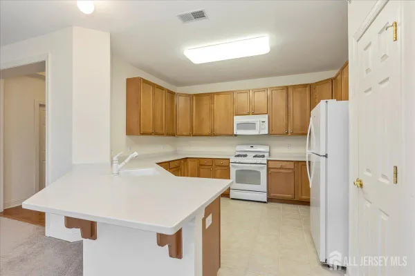 Property Slideshow image 3 of 17 | 4306 enclave cir 4306, Franklin Twsp, NJ, 08873
