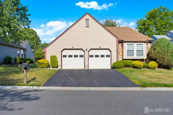 Property Slideshow image 2 of 28 | 38 canterbury dr, Monroe, NJ, 08831