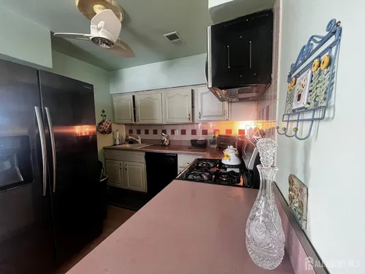 Property Slideshow image 3 of 12 | 21 iowa ct, Old Bridge, NJ, 07747