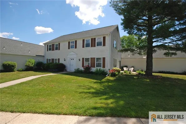 Property Slideshow image 3 of 23 | 220 manchester ln b, Monroe, NJ, 08831