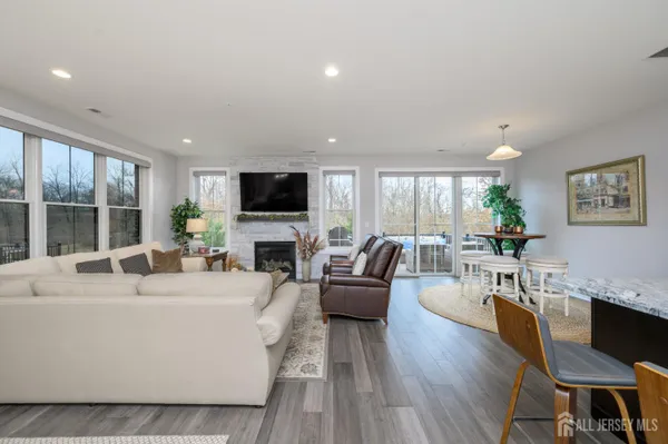 Property Slideshow image 3 of 69 | 34 riverwalk, Plainsboro, NJ, 08536