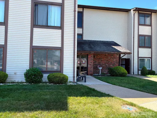 Property Slideshow image 3 of 13 | 278 crosse dr 1c, Monroe, NJ, 08831