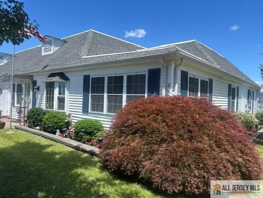 Property Slideshow image 3 of 17 | 150 providence way b, Monroe, NJ, 08831