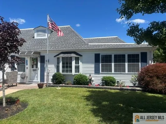 Property Slideshow image 2 of 17 | 150 providence way b, Monroe, NJ, 08831