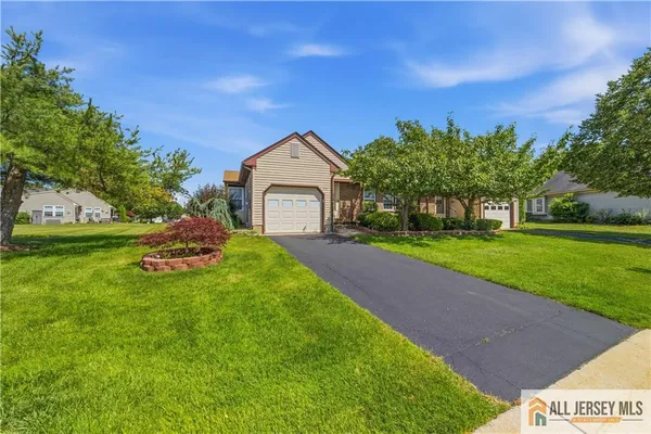 Property Slideshow image 2 of 26 | 11 john hancock dr b, Monroe, NJ, 08831