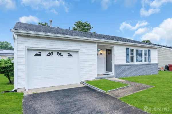 Property Slideshow image 2 of 40 | 214 westbrook dr, Berkeley, NJ, 08757