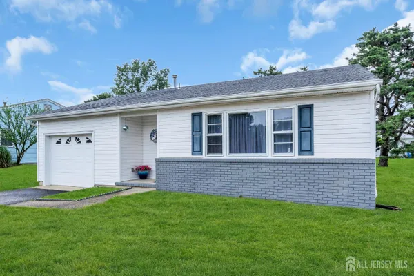 Property Slideshow image 3 of 40 | 214 westbrook dr, Berkeley, NJ, 08757