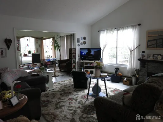 Property Slideshow image 3 of 15 | 640 madison dr b, Monroe, NJ, 08831