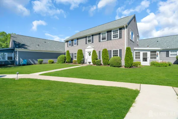 Property Slideshow image 2 of 30 | 229-b old nassau rd, Monroe, NJ, 08831