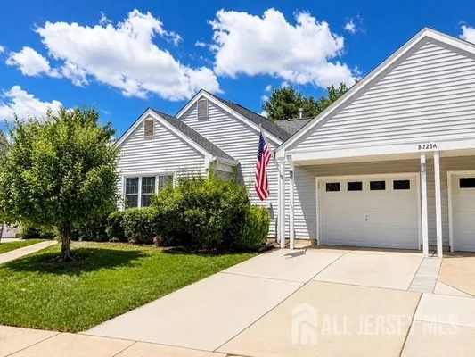 Property Slideshow image 2 of 21 | 723-b mount vernon rd 723b, Monroe, NJ, 08831
