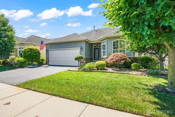 Property Slideshow image 2 of 39 | 37 vineyard ct, Monroe, NJ, 08831