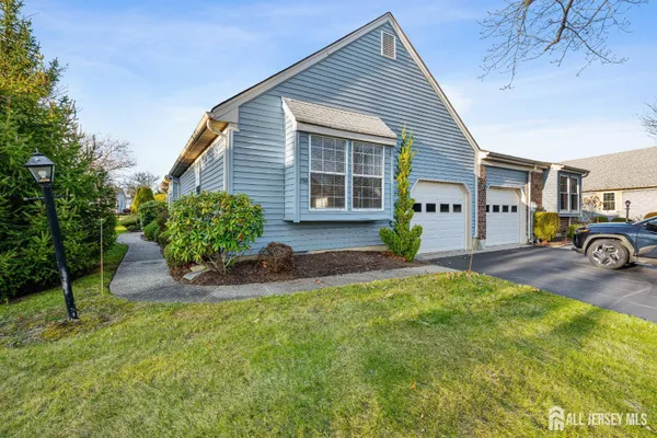 Property Slideshow image 2 of 28 | 29-b hillsborough dr, Monroe, NJ, 08831
