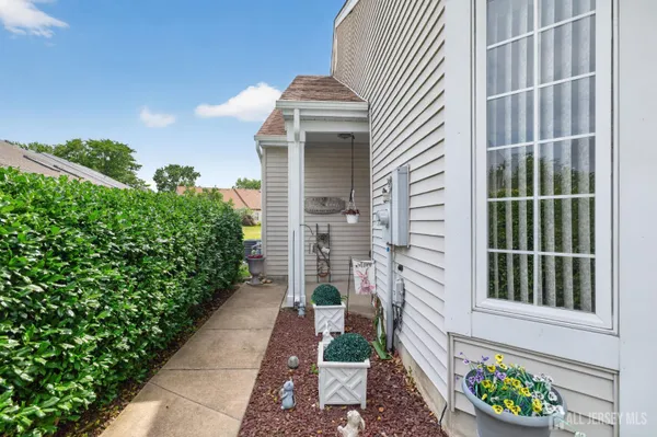 Property Slideshow image 2 of 28 | 1 umberland pl, Monroe, NJ, 08831