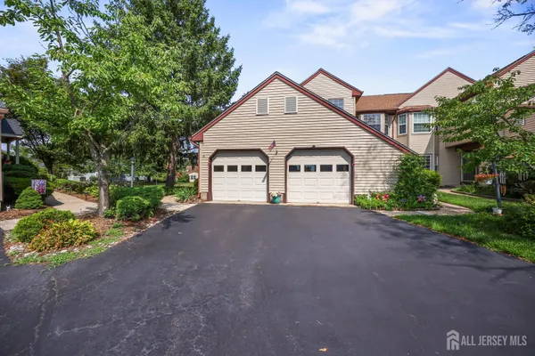 Property Slideshow image 2 of 30 | 2 john tyler ct d, Monroe, NJ, 08831