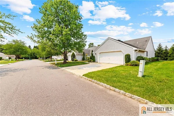 Property Slideshow image 3 of 31 | 664 azalea plz 664b, Monroe, NJ, 08831