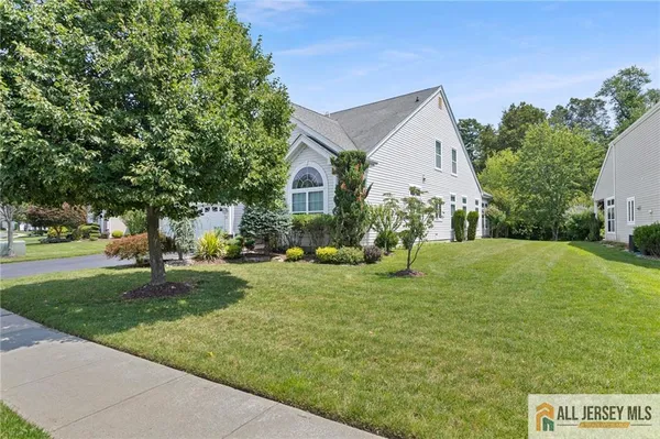 Property Slideshow image 3 of 35 | 41 draw bridge dr, Monroe, NJ, 08831