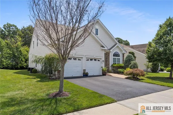 Property Slideshow image 2 of 35 | 41 draw bridge dr, Monroe, NJ, 08831