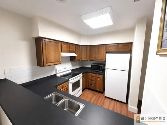 Property Slideshow image 2 of 13 | 100 john t o leary blvd 416, South Amboy, NJ, 08879