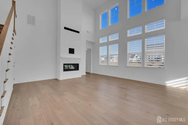 Property Slideshow image 2 of 50 | 30 ross ln, Cranbury, NJ, 08512