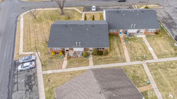 Property Slideshow image 2 of 30 | 26 galewood dr, Matawan, NJ, 07747