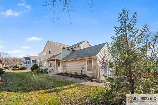 Property Slideshow image 3 of 43 | 11 rothwell dr # 11d, Monroe, NJ, 08831