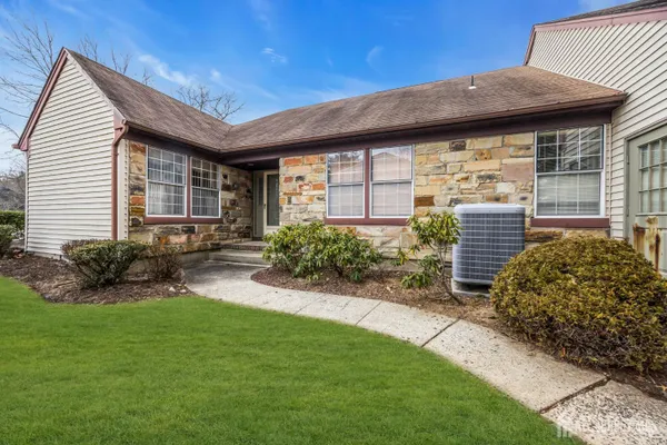 Property Slideshow image 3 of 33 | 6 winslow rd, Monroe, NJ, 08831