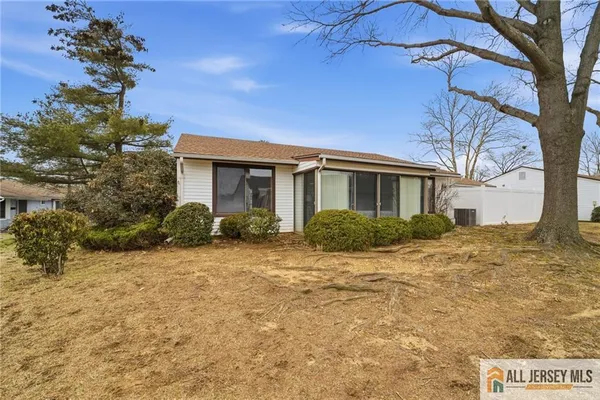 Property Slideshow image 3 of 25 | 96 salix plz c, Monroe, NJ, 08831