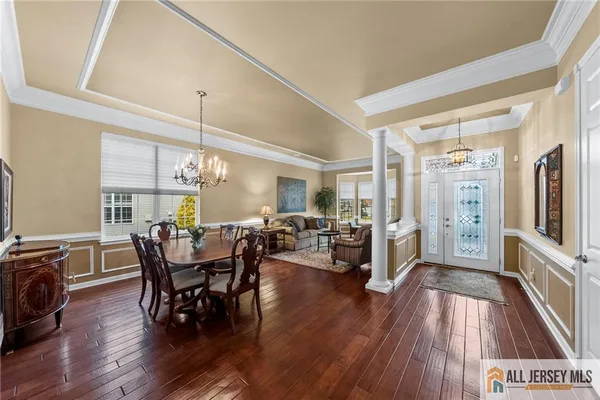 Property Slideshow image 2 of 35 | 6 edgemere dr, Kendall Park, NJ, 08824