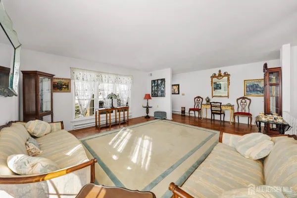 Property Slideshow image 3 of 36 | 23 blackthorn pl, Manchester, NJ, 08759
