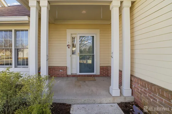 Property Slideshow image 2 of 15 | 47 hedge row rd, Plainsboro, NJ, 08540