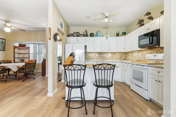 Property Slideshow image 2 of 28 | 13d canterbury dr, Monroe, NJ, 08831