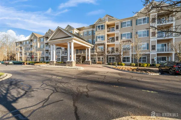 Property Slideshow image 3 of 43 | 540 cranbury rd 104, East Brunswick, NJ, 08816