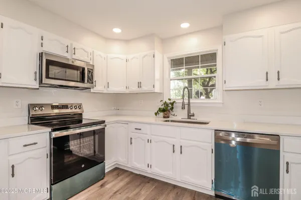 Property Slideshow image 2 of 33 | 8 benjamin franklin dr, Monroe, NJ, 08831