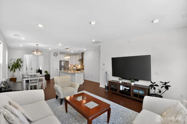 Property Slideshow image 3 of 37 | 110 grabowski dr, Sayreville, NJ, 08859