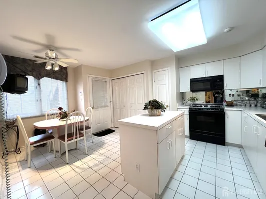 Property Slideshow image 3 of 20 | 92 winthrop rd c, Monroe, NJ, 08831