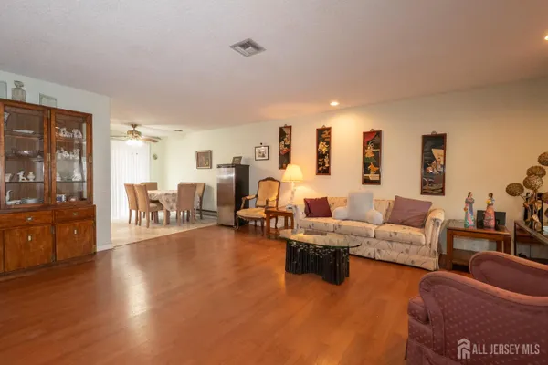 Property Slideshow image 3 of 30 | 264-b crosse dr, Monroe, NJ, 08831
