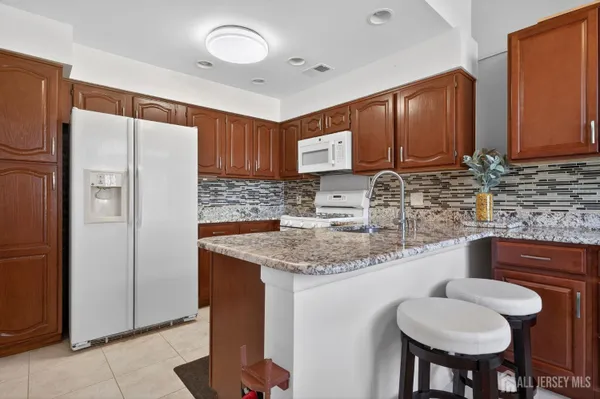 Property Slideshow image 3 of 51 | 48 winthrop rd c, Monroe, NJ, 08831