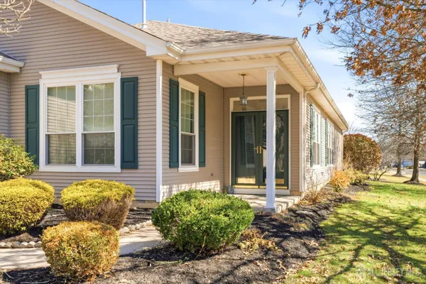 Property Slideshow image 3 of 27 | 31 harrington dr, Mansfield, NJ, 08022