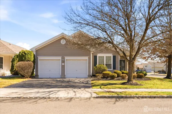 Property Slideshow image 2 of 27 | 31 harrington dr, Mansfield, NJ, 08022