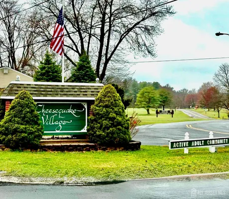 Property Slideshow image 2 of 15 | 13 delaware ct d, Old Bridge, NJ, 07747