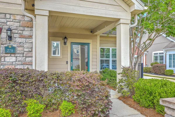 Property Slideshow image 2 of 36 | 271 village stone cir, Summerville, SC, 29486