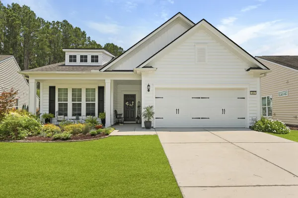 Property Slideshow image 2 of 42 | 604 eastern isle ave, Summerville, SC, 29486