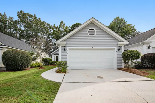 Property Slideshow image 3 of 30 | 9123 delancey cir, North Charleston, SC, 29406