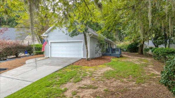 Property Slideshow image 3 of 66 | 9182 spring branch ct, North Charleston, SC, 29406