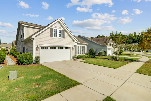 Property Slideshow image 3 of 57 | 3139 cross vine ln, Summerville, SC, 29483