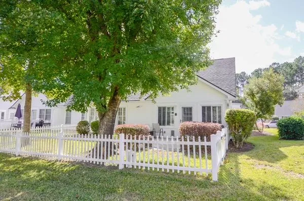 Property Slideshow image 2 of 17 | 9086 delancey cir, North Charleston, SC, 29406