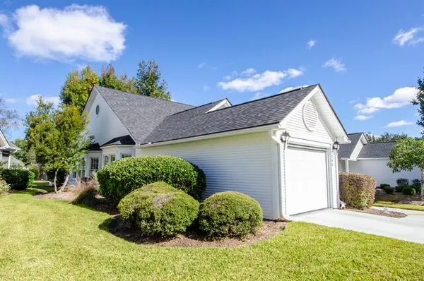 Property Slideshow image 3 of 17 | 9086 delancey cir, North Charleston, SC, 29406