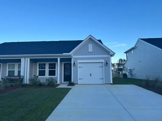 Property Slideshow image 2 of 38 | 939 dusk dr, Summerville, SC, 29486